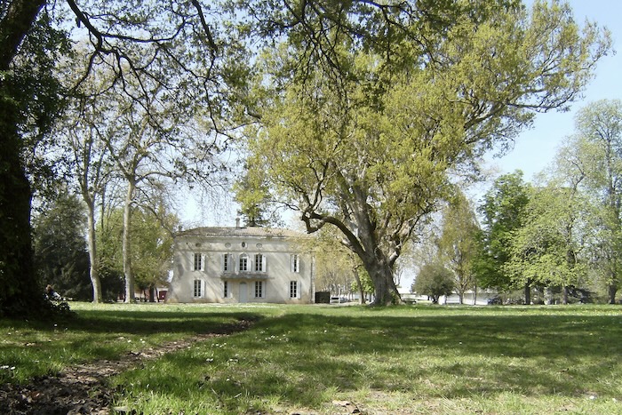 Das alte Landhaus im Park von Mandavid (Großraum Bordeaux), das heute als Musikschule genutzt wird